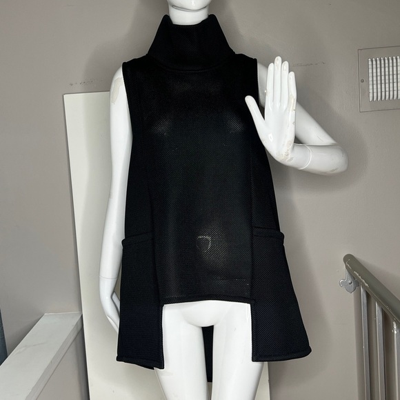 Takara Sz S/M Black Semi Structured Mesh Asymmetrical Rudi Vest Pullover Top - Picture 3 of 8
